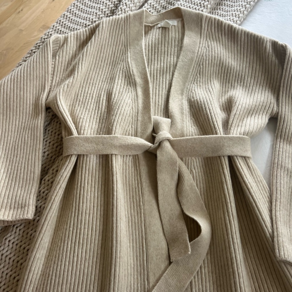H&M Cream Ribbed Knit Sweater